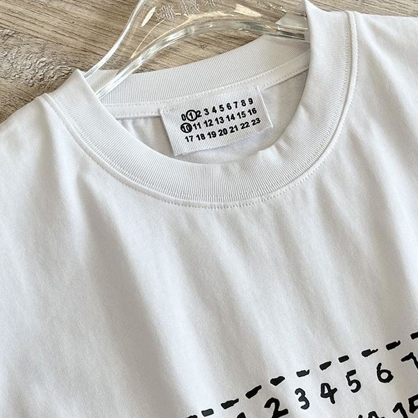 高品質♪♪♪MM6 メゾンマルジェラ 偽物ロゴ半袖Tシャツ Mak29218